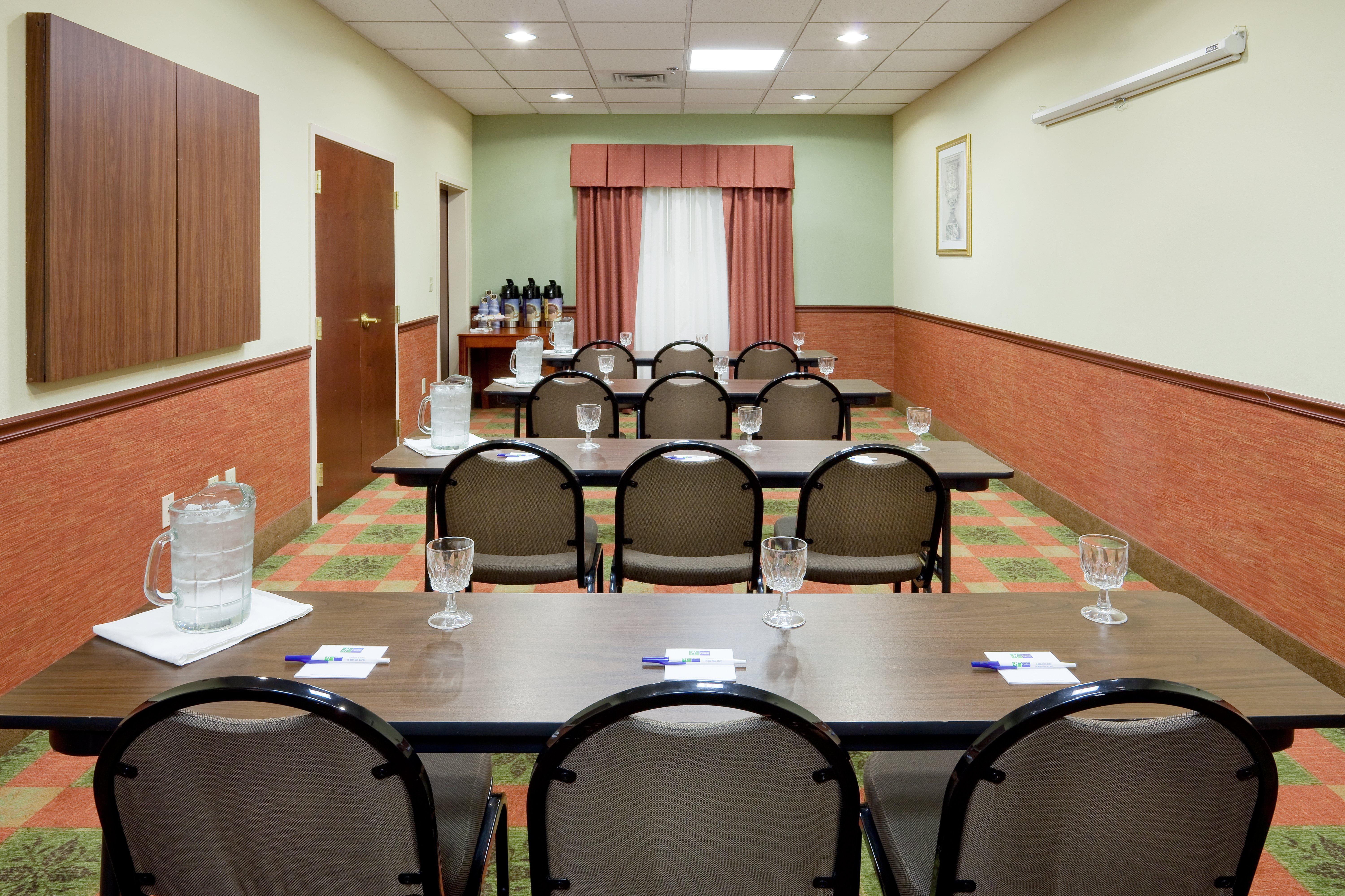 Holiday Inn Express And Suites Quakertown - Allentown Area By Ihg Exterior photo