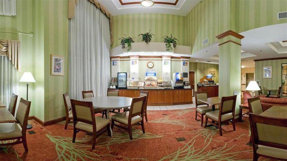 Holiday Inn Express And Suites Quakertown - Allentown Area By Ihg Exterior photo