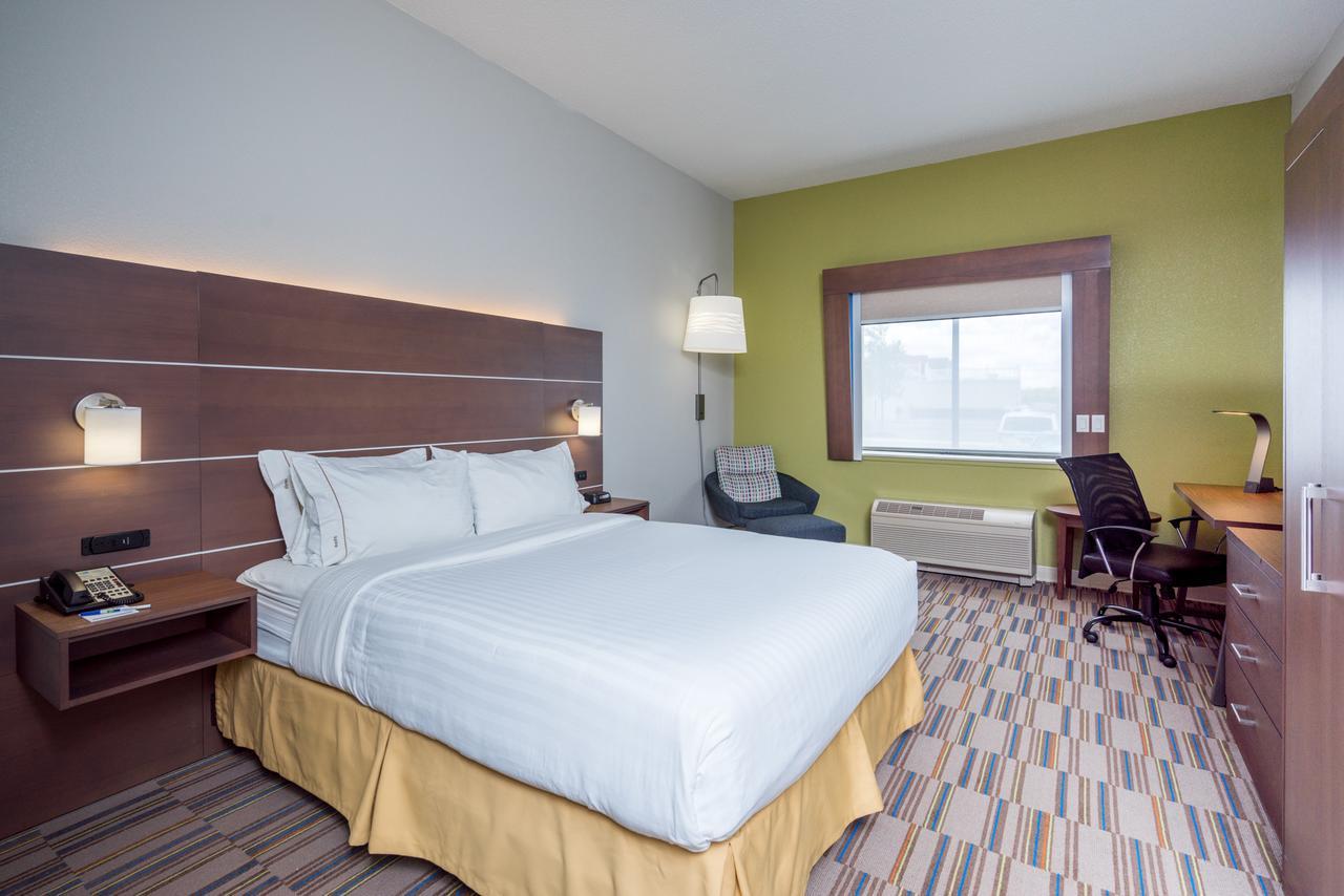 Holiday Inn Express And Suites Quakertown - Allentown Area By Ihg Exterior photo